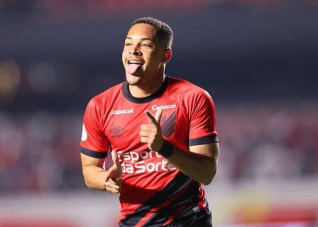 1689003788502019072.jpg 罗克.jpg